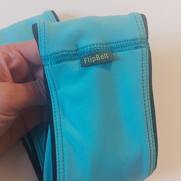 FlipBelt Classic Running Belt Size S Teal - Picture 6 of 8